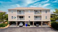 "Just Enough"  Updated 3 Bedroom OIB Condo.  Pools and Private Beach Access - 2-Star