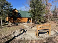 Newly built LOG Cabin-Float, Golf, Hike, Hunt, Fish, visit a winery...Relax! - 小木屋