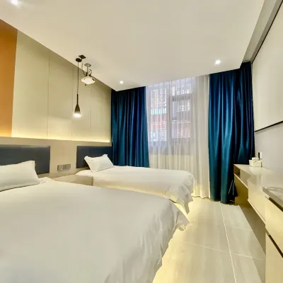 Rujia Huayi Selected Hotel (Beijing Guomao Jintai Road Subway Station Branch) Hotels near Jintailu Station