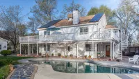 Yosemite Oaks Retreat, Views, Pool & Hot Tub, Game Room, & So Much More! - 4-Star