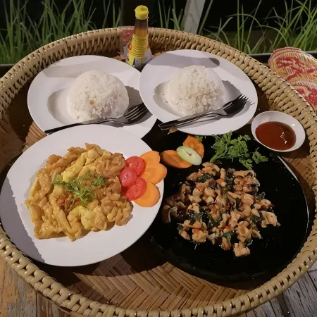 Nok Chan Mee Na