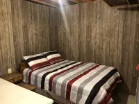 Nature’s Best - 1 Hr to Psu   Great View. Surrounded by Woodlands Sleeps 8 - Chalets