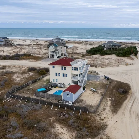 Corolla 4x4 house: Ocean views, Pool, Remodeled Master Bathroom, Wild Horses