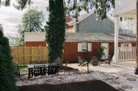 Fire Pit, Game Room, 15 Min to Hershey with King Bed, Entire House - Boutique