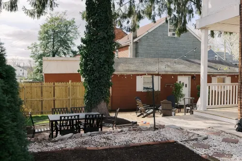 Fire Pit, Game Room, 15 Min to Hershey with King Bed, Entire House - Boutique