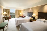 Sheraton Pilar Hotel & Convention Center - 5-Star