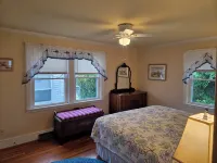 Adorable Beach Cottage, Pet Friendly, Mid & Long Term Until Memorial Day 2027 - de playa