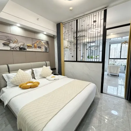 Tingting Xiaozhu Homestay (Century Avenue Branch)