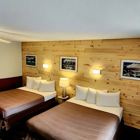 Rundle Mountain Lodge