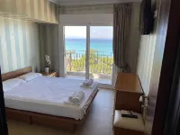 Plaza Hotel - Beach