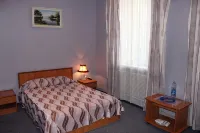 Zolotoj Lev Hotel - ที่มีสระว่ายน้ำ