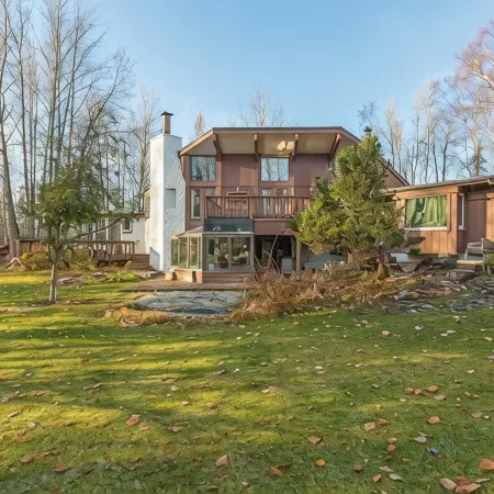 Anchorage Studio Bordering an Active Salmon Stream