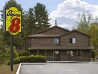 Super 8 by Wyndham Lake George/Warrensburg Area Отели в г. Лейк Джордж