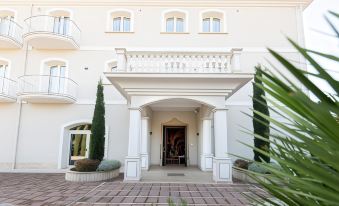 Suites & Apartments Liola'