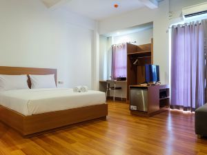 Azalea Suites Cikarang Studio Apartment with Bathtub