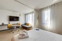 B&B HOME Paris Nord 18ème Hotels in Saint-Denis