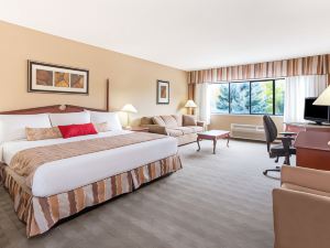 Ramada by Wyndham Kelowna Hotel & Conference Center