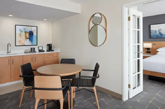 Delta Hotels Calgary Airport in-Terminal