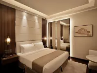 Best Western PLUS Runway Hotels in der Nähe von Gulnaksha: Hall-1 (ICCB)