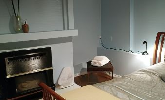 Burris Guest House - Housity