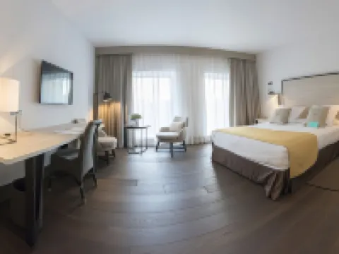 Parador de Lleida Hotels near Lleida Pirineus Railway Station