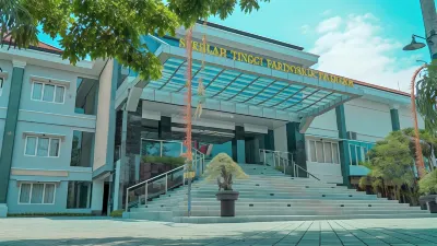 Lombok Vaganza Hotel Hotels near SeasToShop