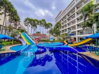 Grand Aquarium Hotel Pangandaraan Hotels in Pangandaran