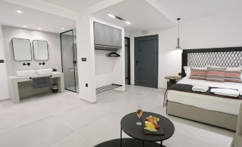 Yianna Hotel - Housity