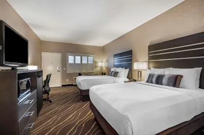 Best Western Plus Park Place Inn - Mini Suites Hoteles cerca de Disneyland Railroad Tomorrowland Railway Station