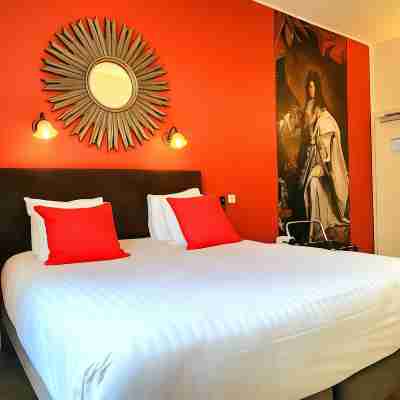 Logis Hotel Lafayette Rochefort France Rooms