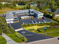 Days Inn & Suites by Wyndham Niagara Falls/Buffalo Hotels in Pendleton