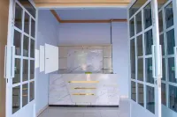 Hotel Rai's Palopo Exclusive Mitra RedDoorz Hotels in Palopo