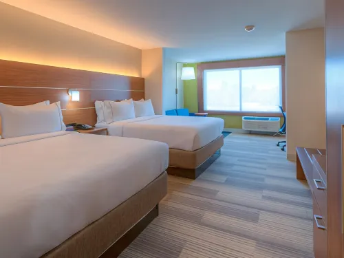 Holiday Inn Express & Suites Tulsa Midtown