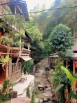 Chaiyapol Homestay Hotels near Chae Son National Park