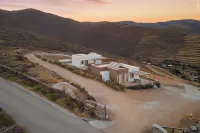 Kythea Suites Kythnos Hotel dekat Panagia Kanala
