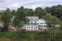 Kenoza Hall Hotels in Delaware