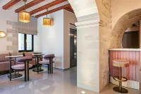 La Montre Boutique Hotels in 
