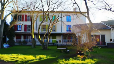 Friendly Auberge Отели в г. 
