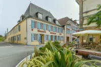 Logis Hôtel le Commerce فنادق في Lay-Lamidou