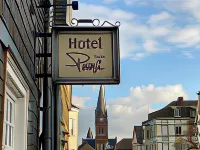 Hotel Pemü - 3-Star