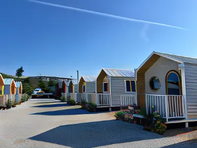 Nana Resort Samae San 차크리 나루에벳 경항공모함 주변 호텔