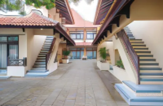 RedDoorz Plus Near Tugu Mercusuar Anyer