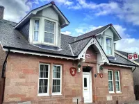 Knight's Rest Guest House Hotels in Shotts