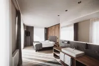 Hotel Montis - Schönblick Hotels in Bruneck