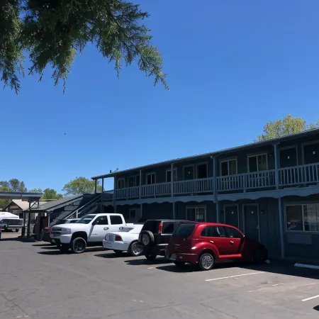 Lamplighter Motel Clearlake