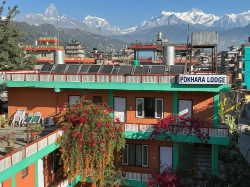 New Pokhara Lodge - Pokhara Lakeside - 2 étoiles