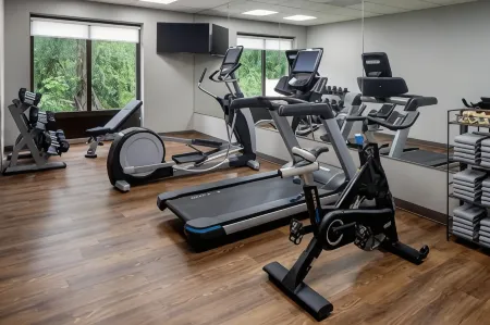 Hyatt Place Nashville Hendersonville Отели рядом с достопримечательностью «Salt MedSpa»