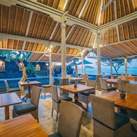 Alam Candi Resort Отели рядом с достопримечательностью «Пляж Вайт-Сэнд»