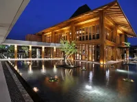 Djoglo Luxury Bungalow Hotels in Pakis