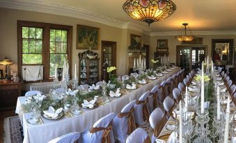 The Inn on Knowles Hill Bed & Breakfast Hotel